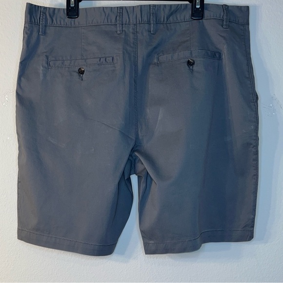 Goodfellow & Co Men's Charcoal Flat Front Shorts - Picture 2 of 4